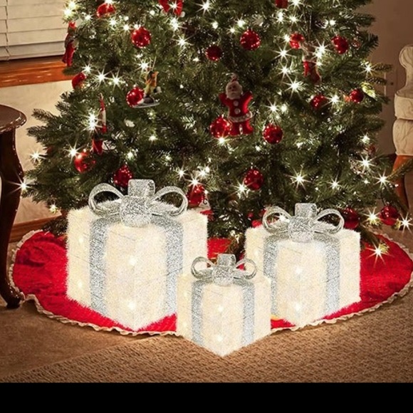 🎄FLASH SALE🎄NIB 3 Lighted Christmas Presents Decorations - Picture 1 of 13